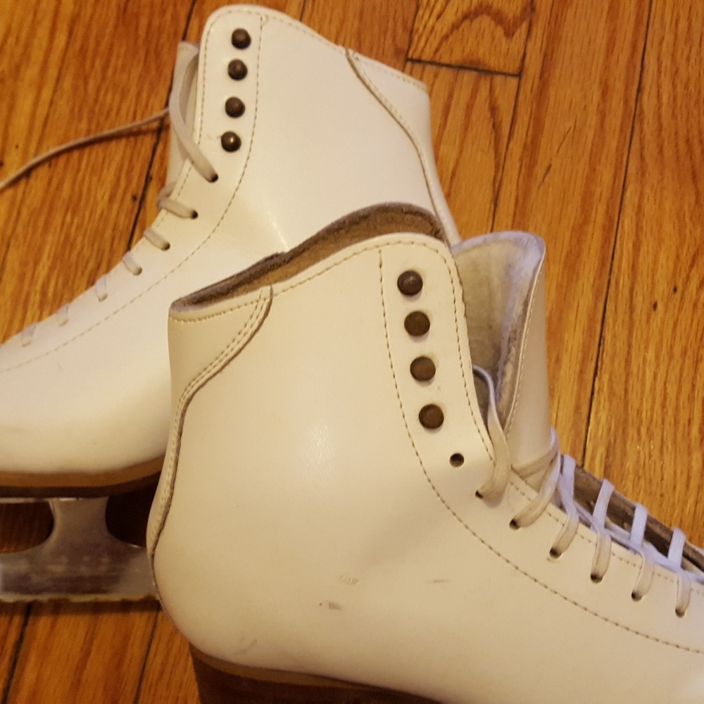 Ice Skates - Women